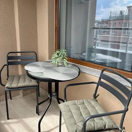 New And Stylish Tuthon Apartment